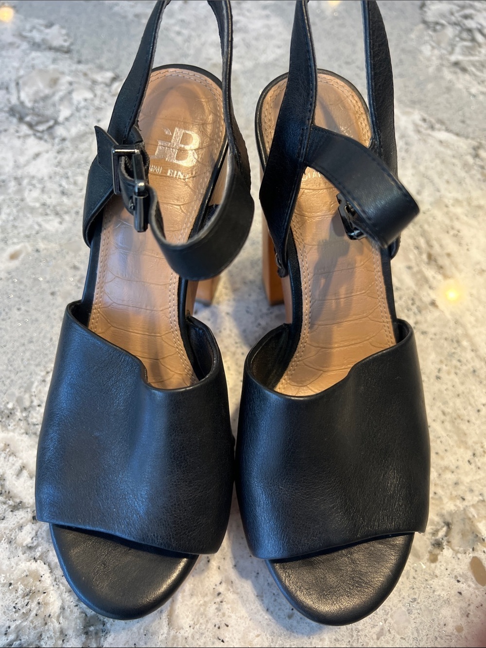 Gianni Bini Meri-Cana Studded Black Leather Wood Platform Sandals 7.5 EUC - Picture 4 of 12